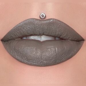 NIB🔥"Grave Digger" SALE😍 Restock! Velvet Trap Lipstick Jeffree Star LAST 1